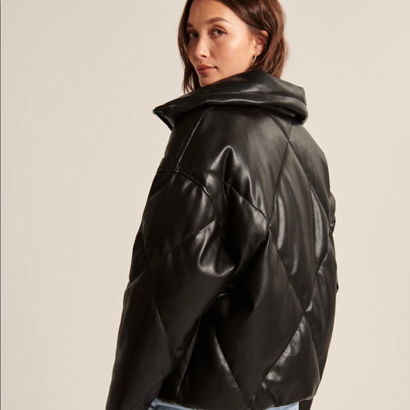 Brand new! Too big for me - Picture 2 of 3